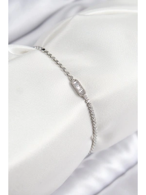 Pirinç Zirkon Taşlı Dikdörtgen Model Ezme Zincir Gümüş Renk Kadın Bileklik