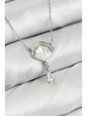 Pirinç Zirkon Taşlı İstiridye Model Gümüş Renk Kadın Kolye