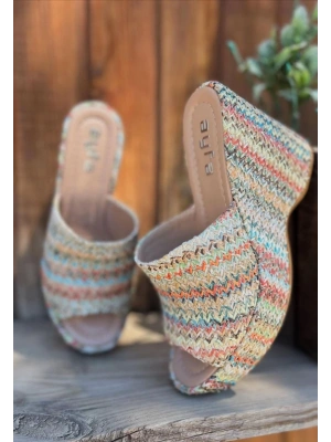 Tlay Kilim Desenli Dolgu Topuk Terlik