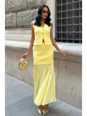 Yelekli Ve Pilise Etekli Triko Takım 10001