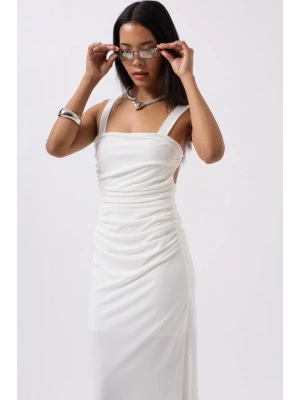 Yırtmaç Detay Sırt Dekolte Elbise