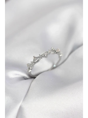 Zirkon Taşlı Pirinç Gümüş Renk Kadın Yüzük