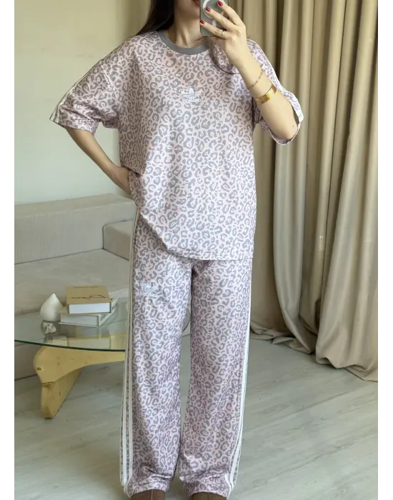 Pembe Kısa Kollu Leopar Takım