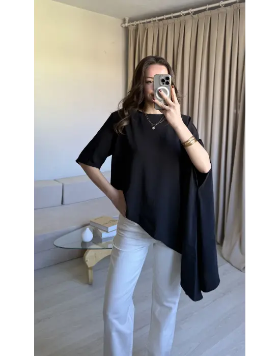 Siyah Asimetrik Vatkalı Modal Bluz