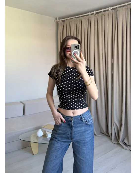 Siyah Puantiyeli Basic Kısa Kol Bluz