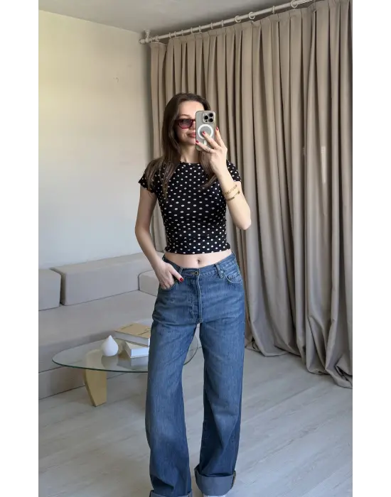 Siyah Puantiyeli Basic Kısa Kol Bluz