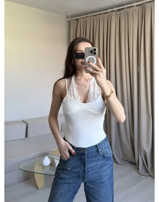 Beyaz Dantel Kombineli Bodysuit