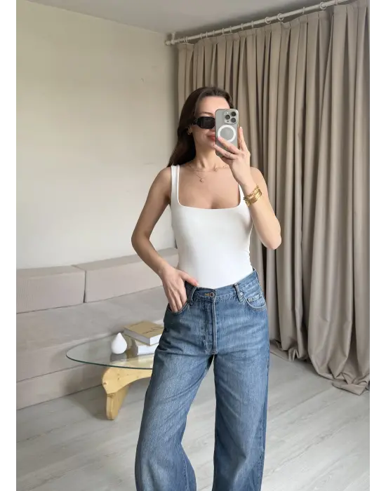 Beyaz Kare Yaka Bodysuit