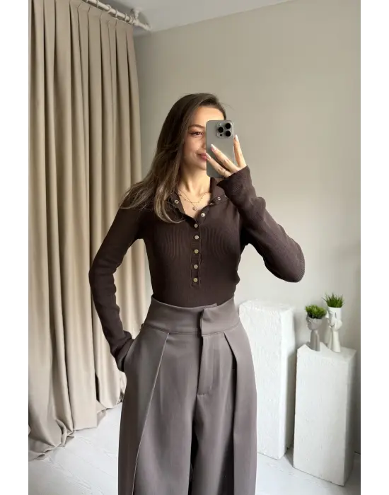 Kahve Çıtçıtlı Triko Premium Kazak