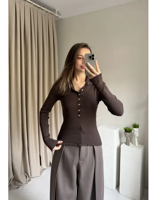 Kahve Çıtçıtlı Triko Premium Kazak