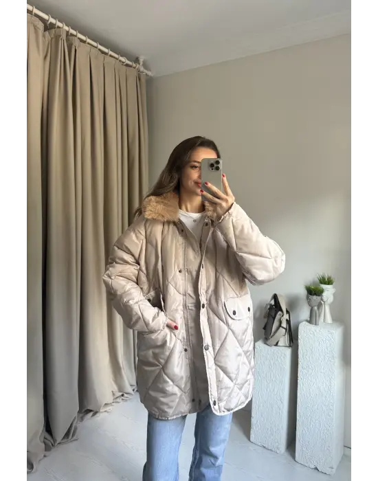 Krem Yakası Kürklü Kapitone Mont