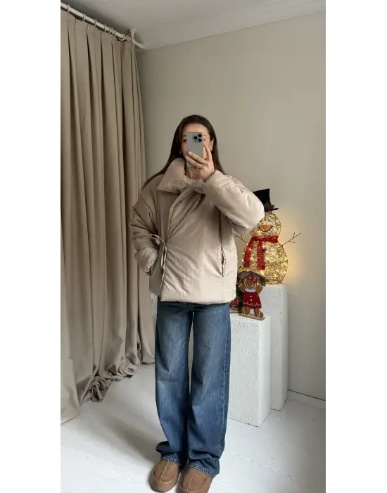 Krem Zr Model Bağlamalı Mont