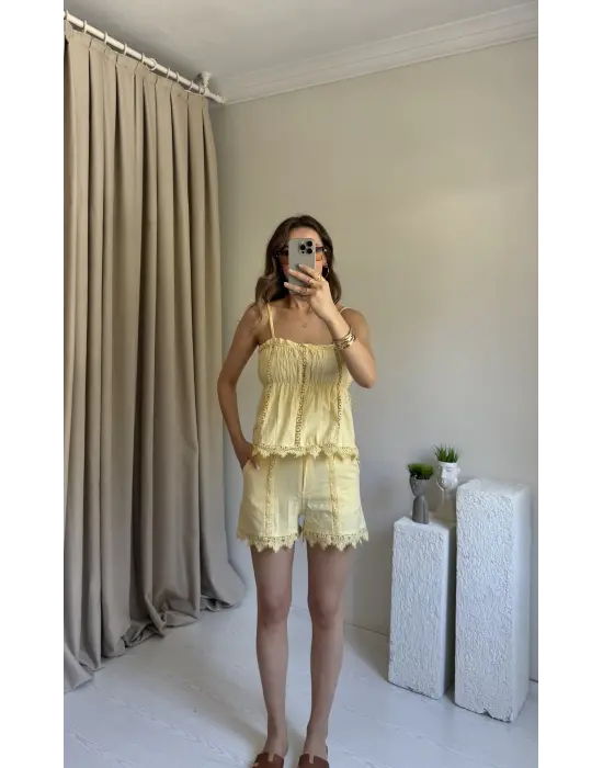 Sarı Güpürlü Şort Takım