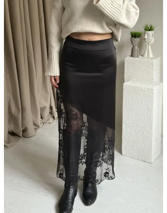 Siyah Dantel Etek
