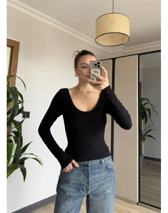 Siyah Göğüs Pedli Toparlayıcı Bluz
