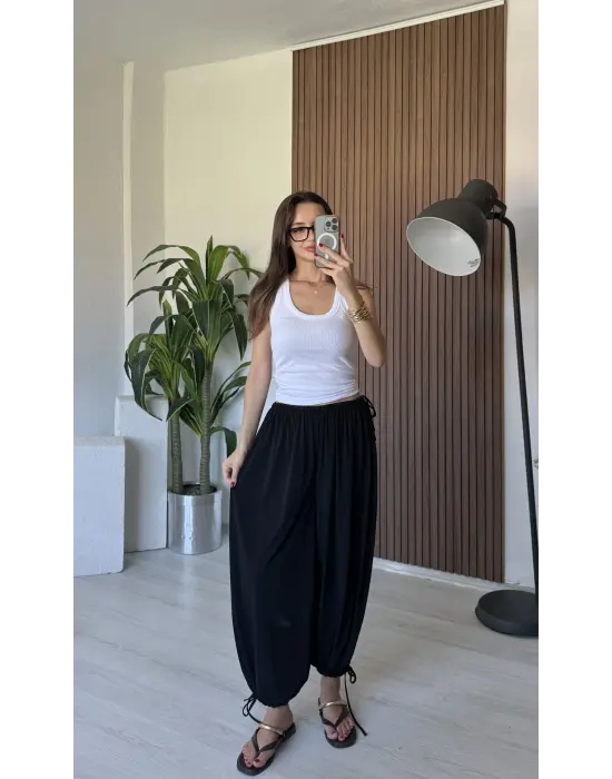 Siyah Her Bedene Uyan Pantolon