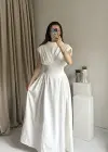 Beyaz Bel Detaylı Vatkalı Elbise