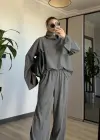 Dik Yaka Çizgili Gömlek Pantolon Takım