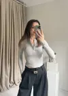 Gri Çıtçıtlı Kaşkorse Bluz