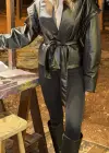 Siyah Tasarım Kuşaklı Deri Ceket