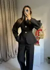 Siyah Vatkalı Düğme Detay Takım