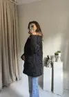 Siyah Yakası Kürklü Kapitone Mont