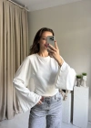 Beyaz Belden Oturtmalı Yarasa Kol Bluz