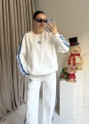 Beyaz Şerit Detaylı Eşofman Takımı