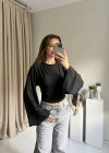 Siyah Belden Oturtmalı Yarasa Kol Bluz