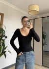 Siyah Göğüs Pedli Toparlayıcı Bluz