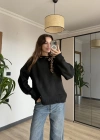 Siyah Leopar Fularlı Kazak