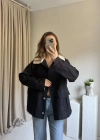 Siyah Yaka Detaylı Parka