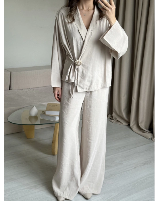 Krem Broşlu Pantolon Takım