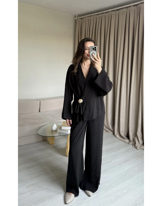 Siyah Broşlu Pantolon Takımm