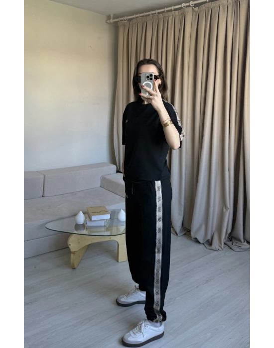 Siyah Paça Lastikli Eşofman Takımı