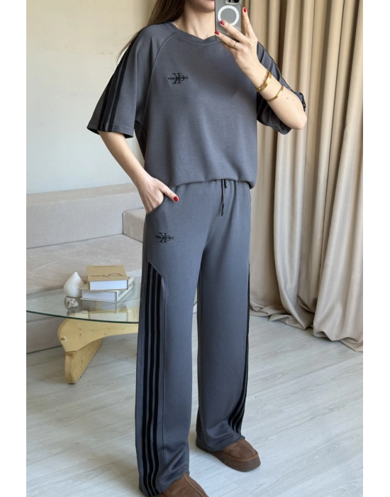 Gri Yan Şeritli Marka Eşofman Takım