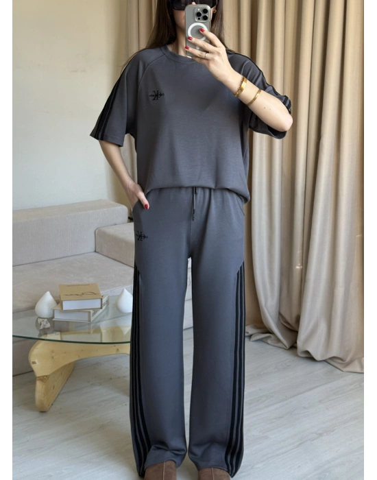 Gri Yan Şeritli Marka Eşofman Takım