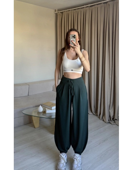 Zümrüt Yeşil Relax Şalvar Kesim Pantolon