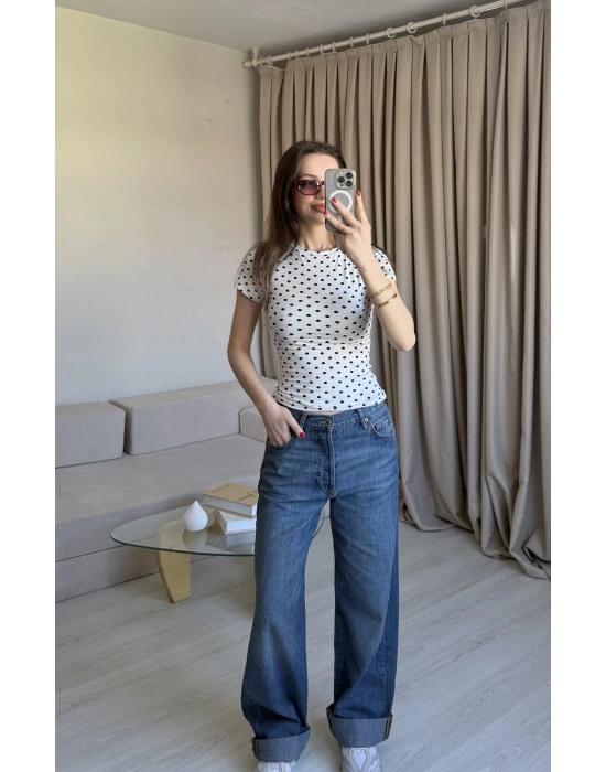 Beyaz Puantiyeli Basic Kısa Kol Bluz