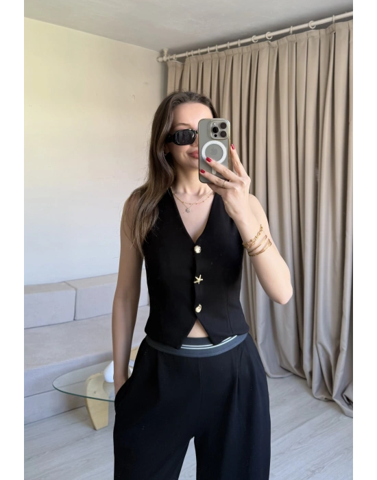 Siyah Broş Düğme Detaylı Takım