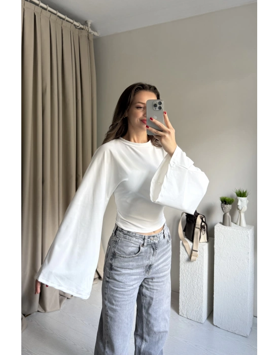 Beyaz Belden Oturtmalı Yarasa Kol Bluz