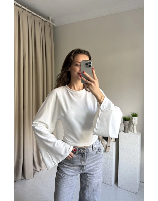 Beyaz Belden Oturtmalı Yarasa Kol Bluz