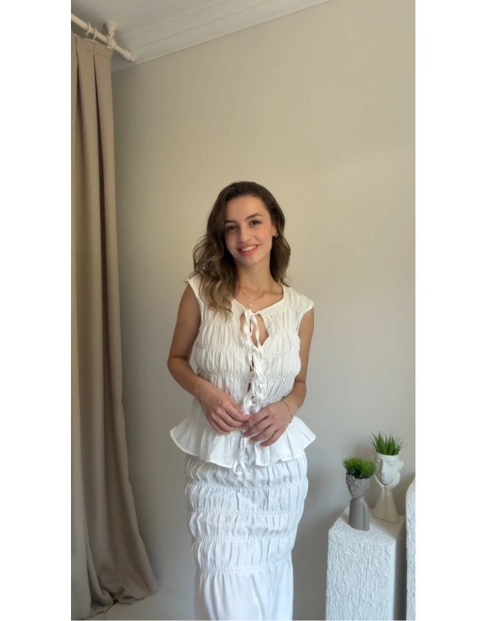 Beyaz Büzgülü Bağlamalı Etekli Takım