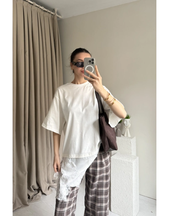 Beyaz Dantel Detay Tshirt