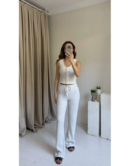 Beyaz Düğmeli Pantolon Yelek Takım