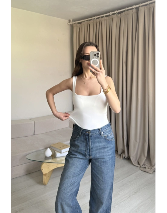 Beyaz Kare Yaka Bodysuit