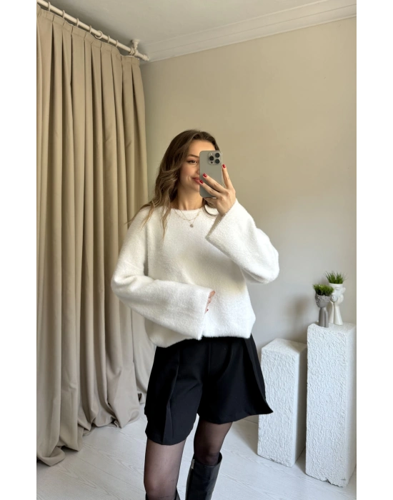 Beyaz Premıum Sakallı Kazak