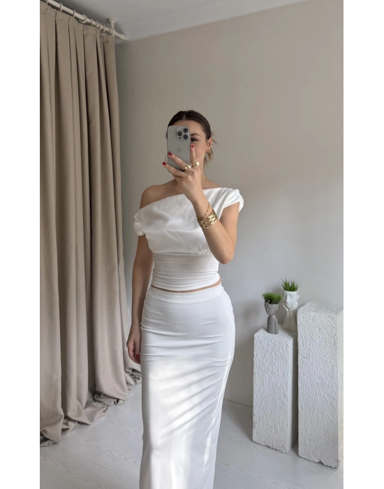 Beyaz Saten Etekli İkili Takım