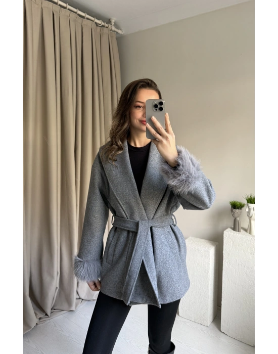 Gri Tüy Detaylı Kaşe Kaban