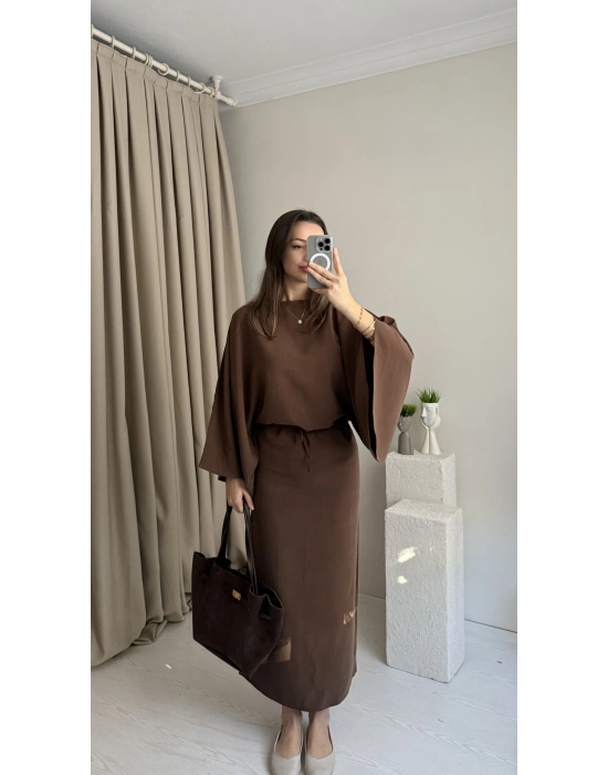 Kahverengi Massi Model Bağcıklı Elbise